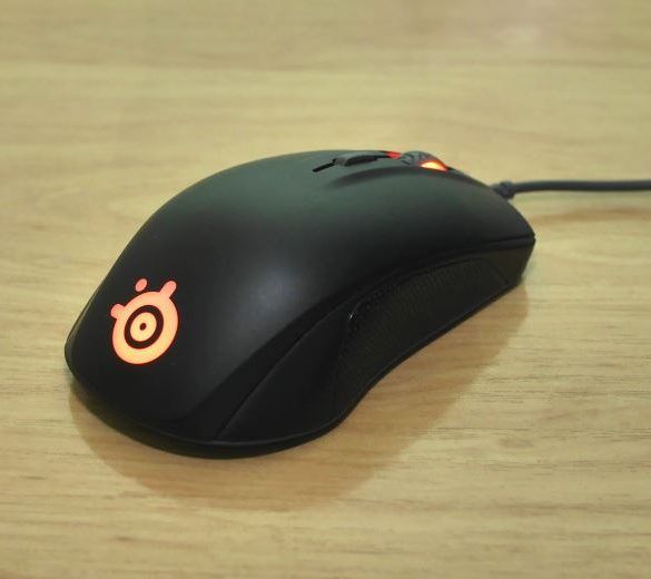 Ratón gaming SteelSeries Rival 110.